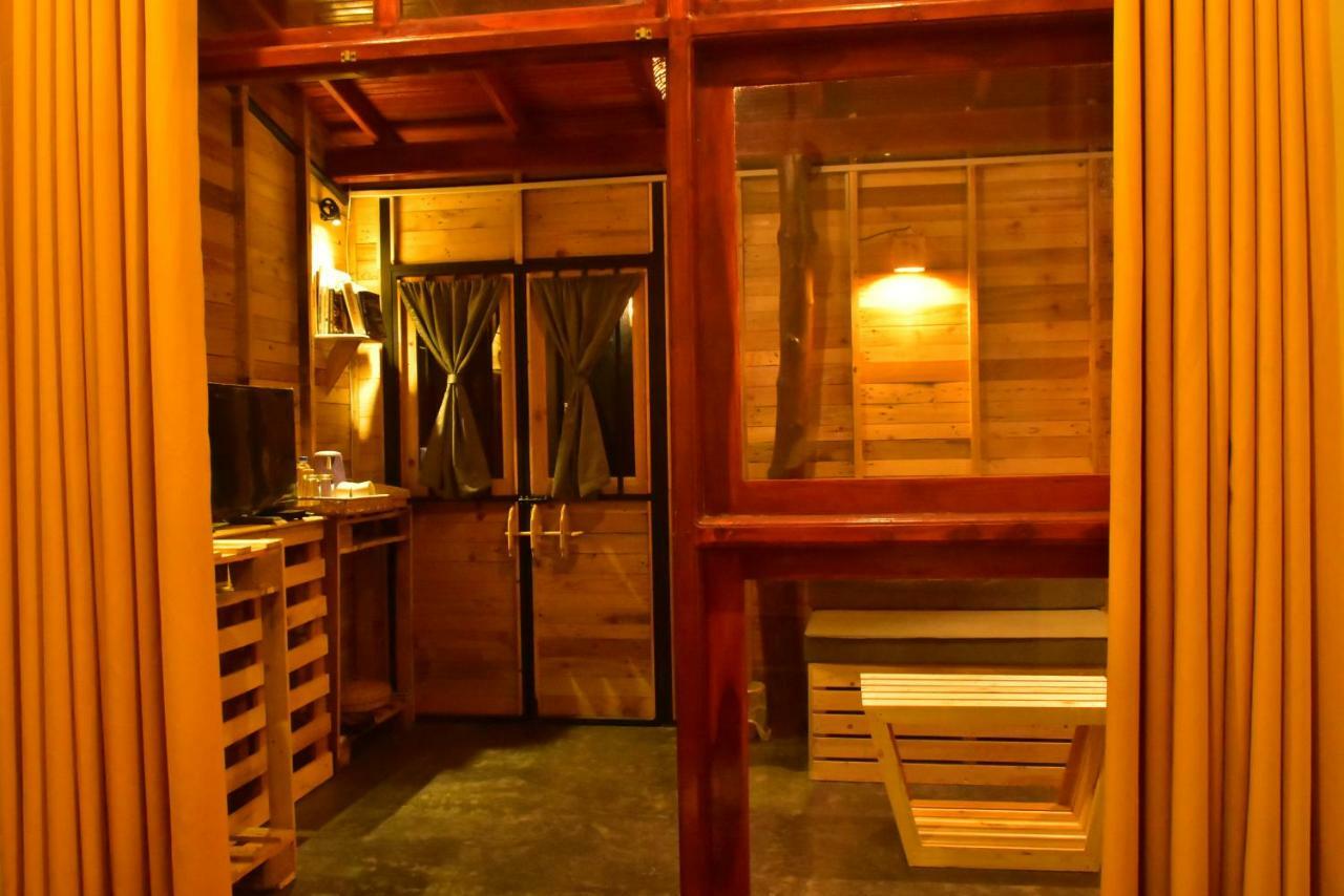 The Elephant Next-Door Udawalawe Ngoại thất bức ảnh
